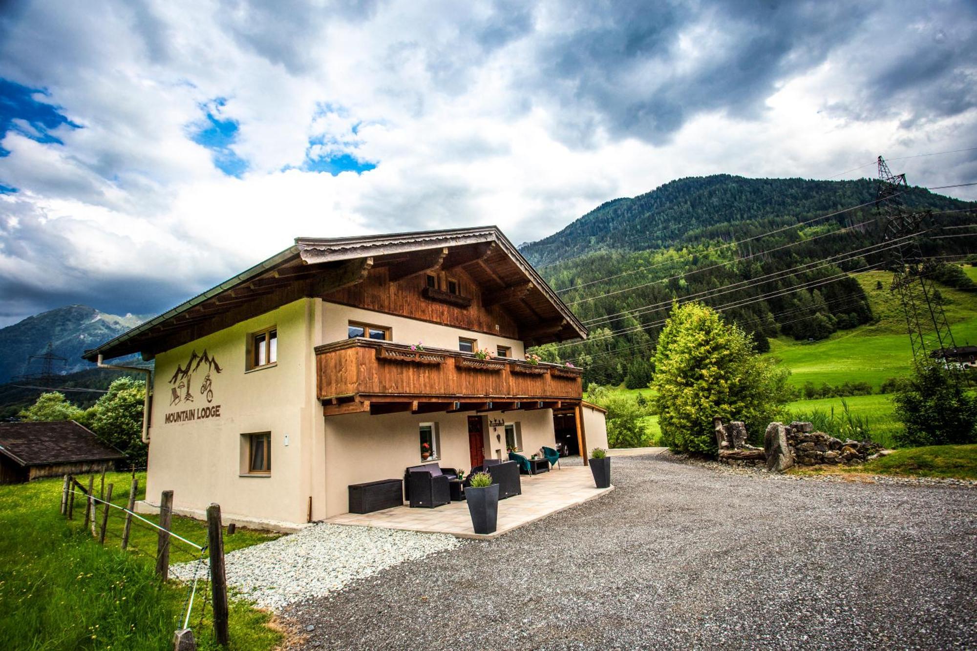Mountain Lodge Neukirchen am Großvenediger エクステリア 写真