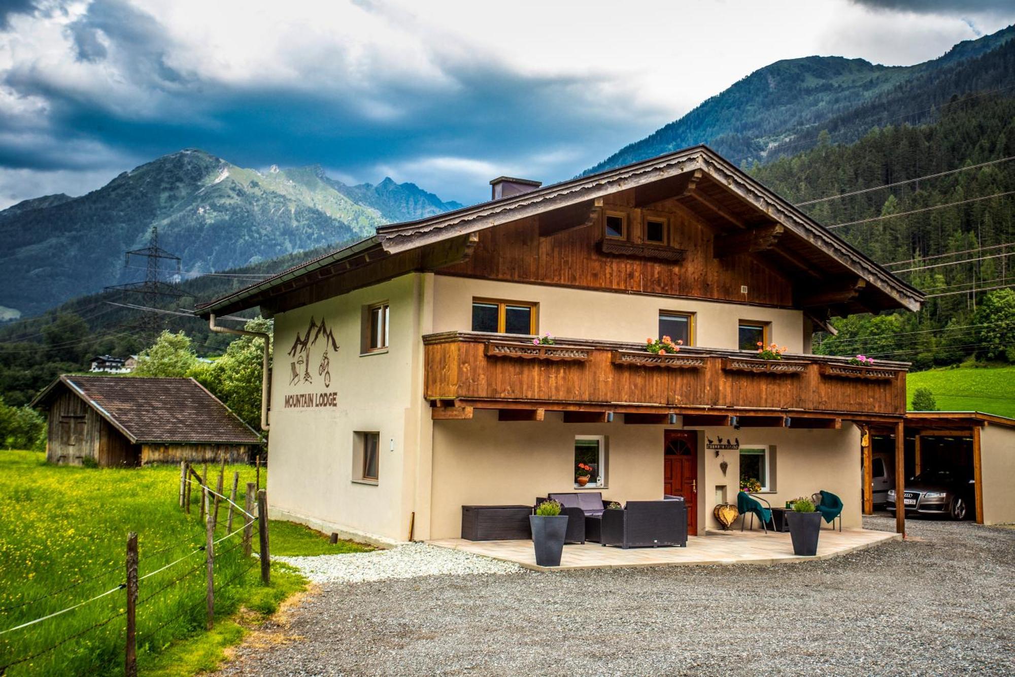 Mountain Lodge Neukirchen am Großvenediger エクステリア 写真